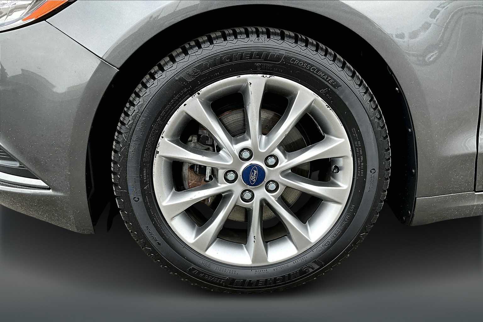 Thumbnail: 2017 Ford Fusion - 8
