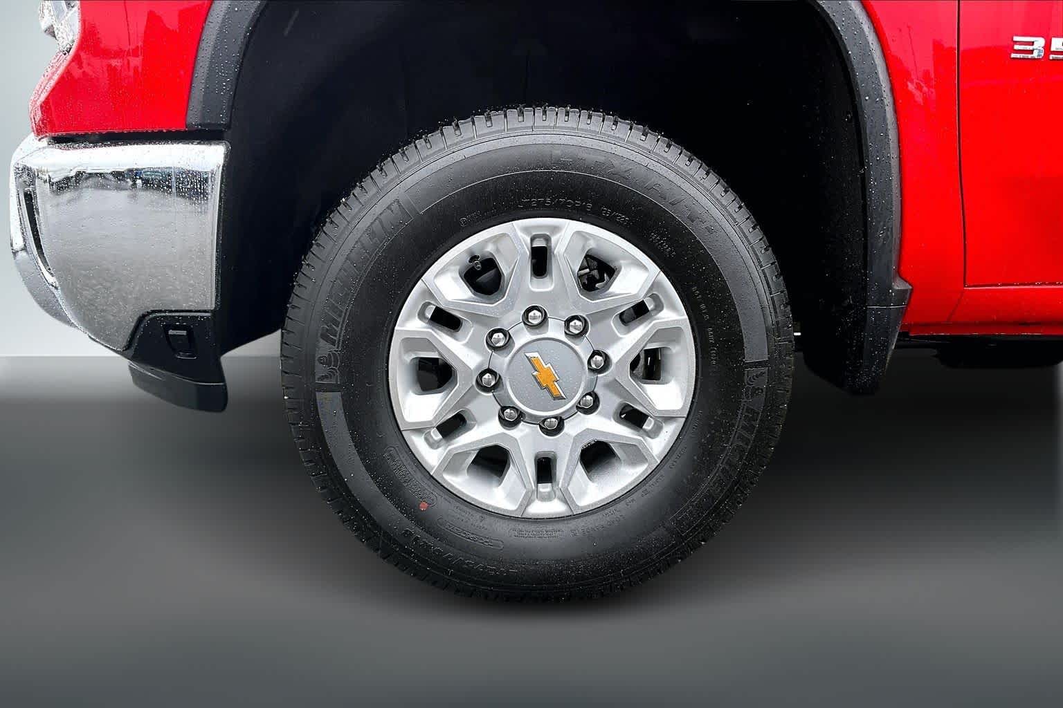 Thumbnail: 2024 Chevrolet Silverado 3500 - 8