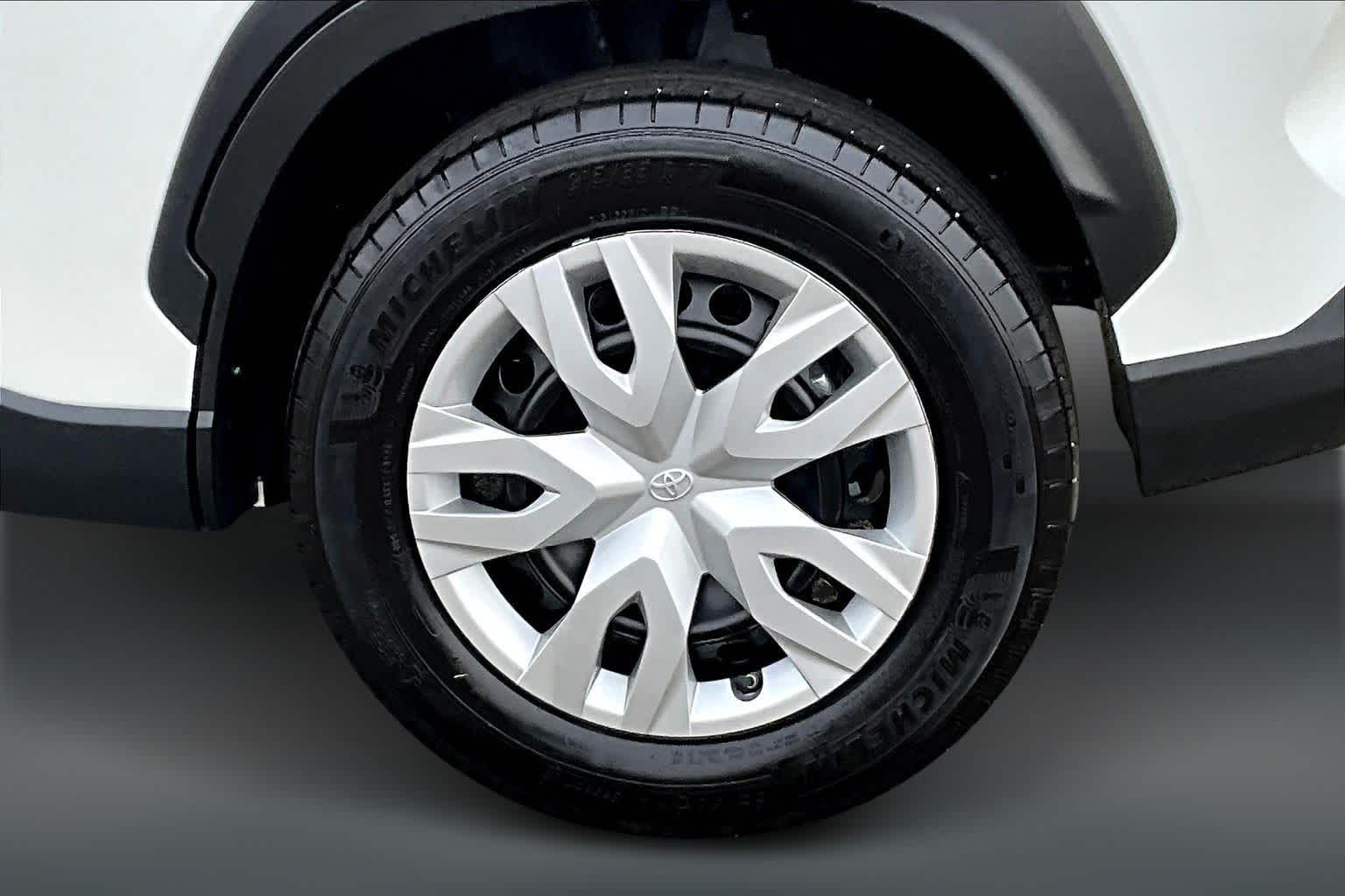 Thumbnail: 2024 Toyota Corolla Cross - 37