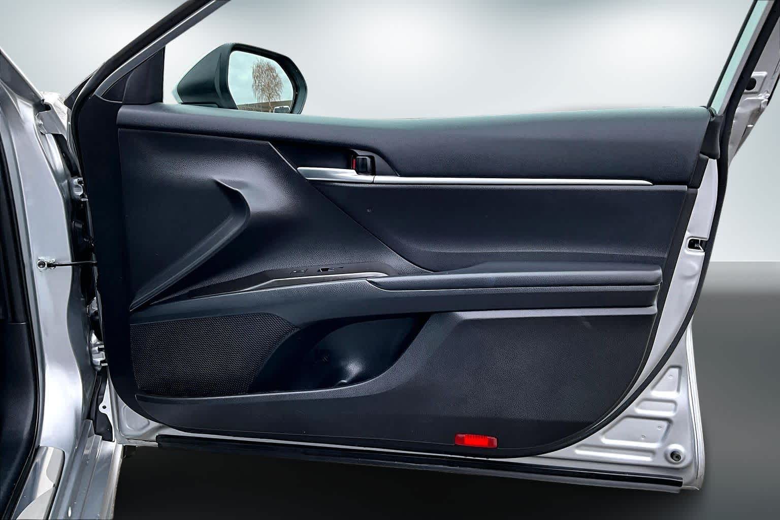 Thumbnail: 2023 Toyota Camry - 28