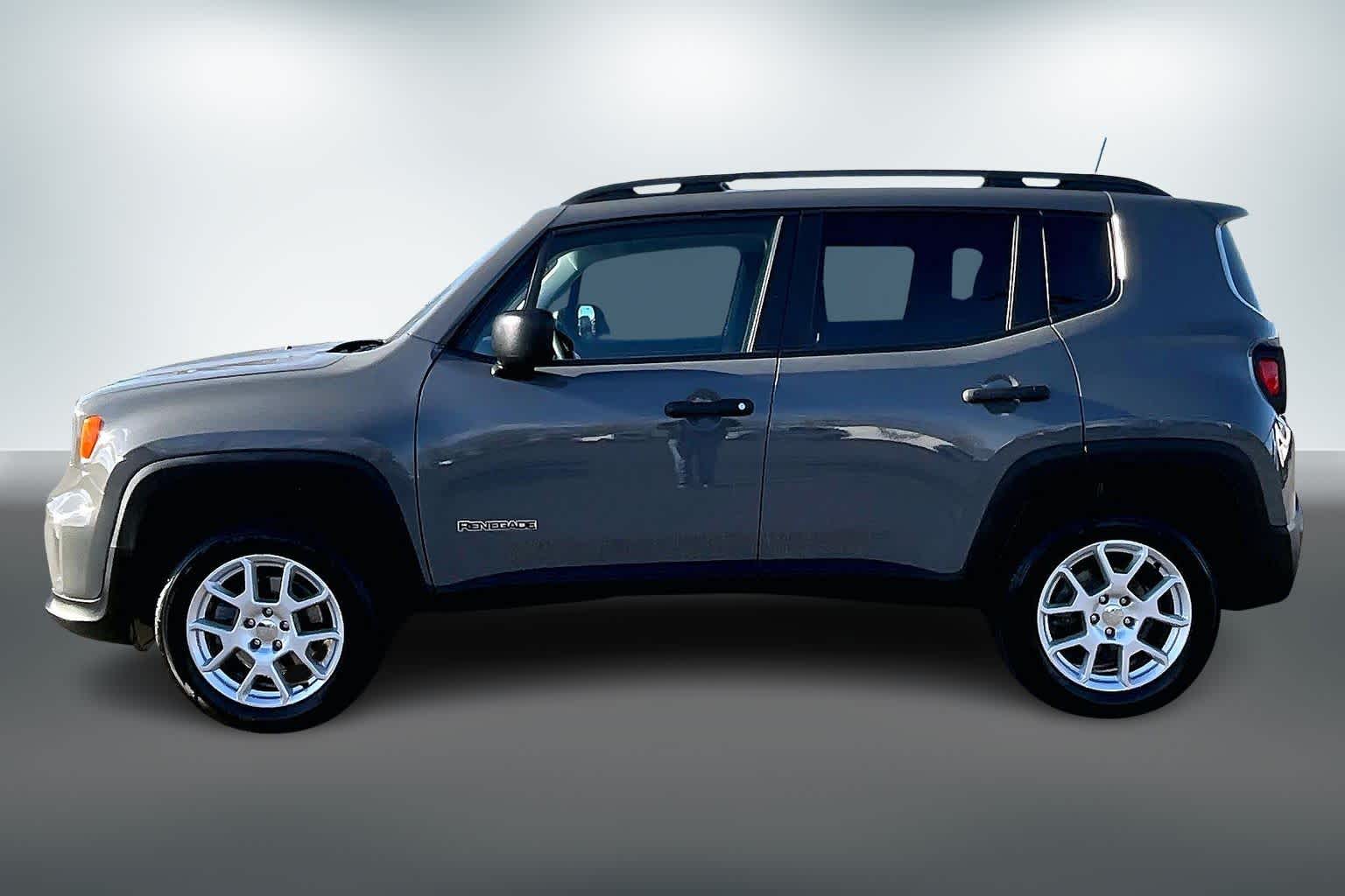 Thumbnail: 2021 Jeep Renegade - 3