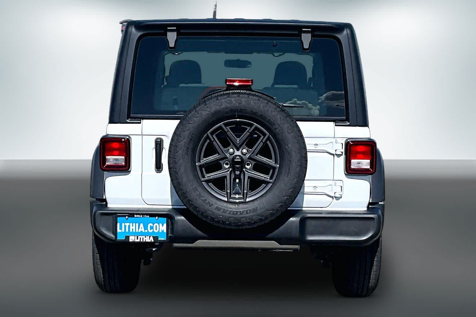 Thumbnail: 2026 Jeep Wrangler - 5