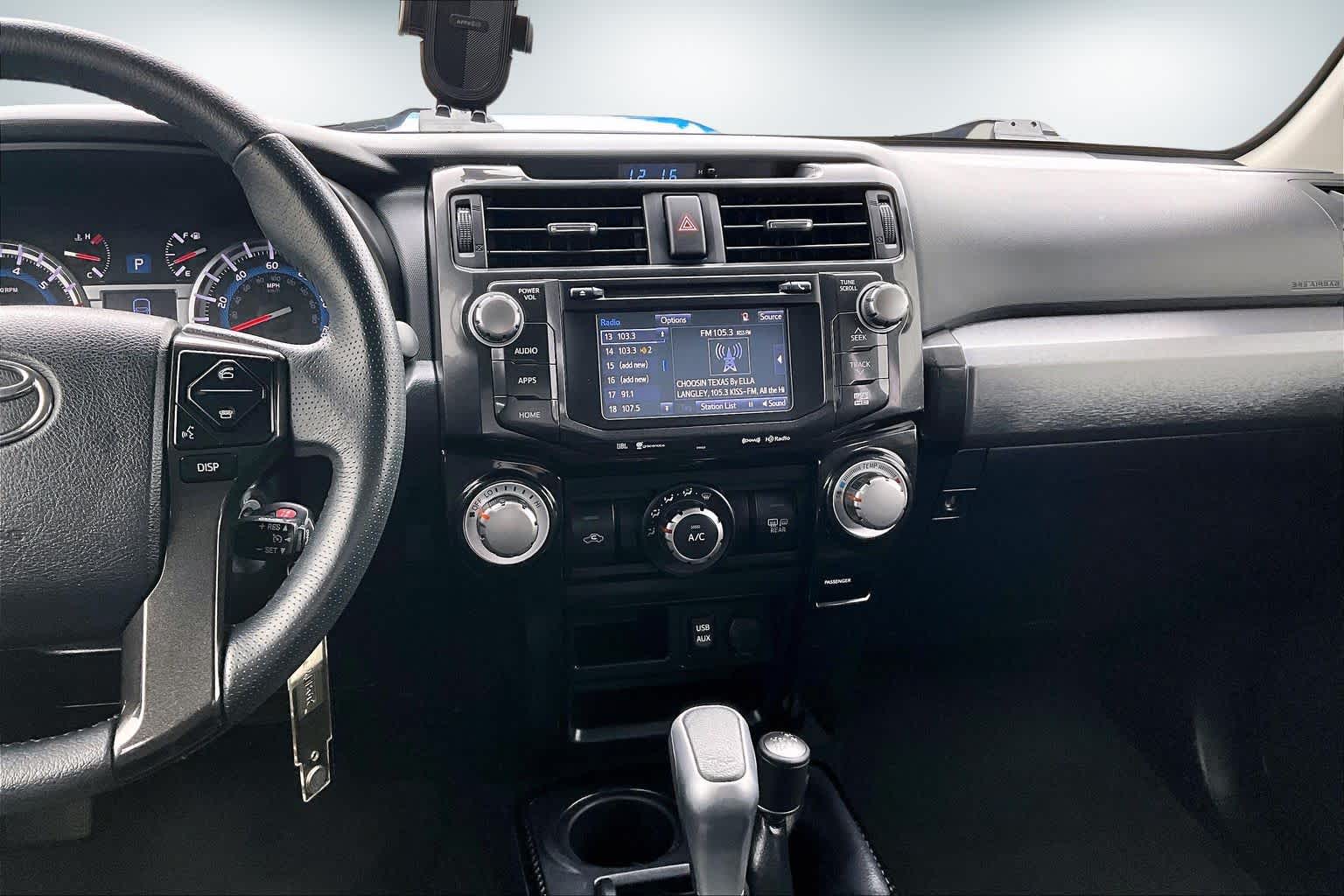 Thumbnail: 2019 Toyota 4Runner - 15