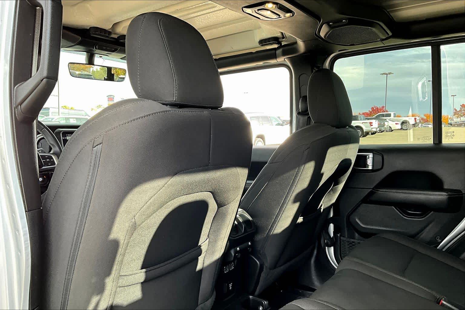 Thumbnail: 2023 Jeep Gladiator - 12