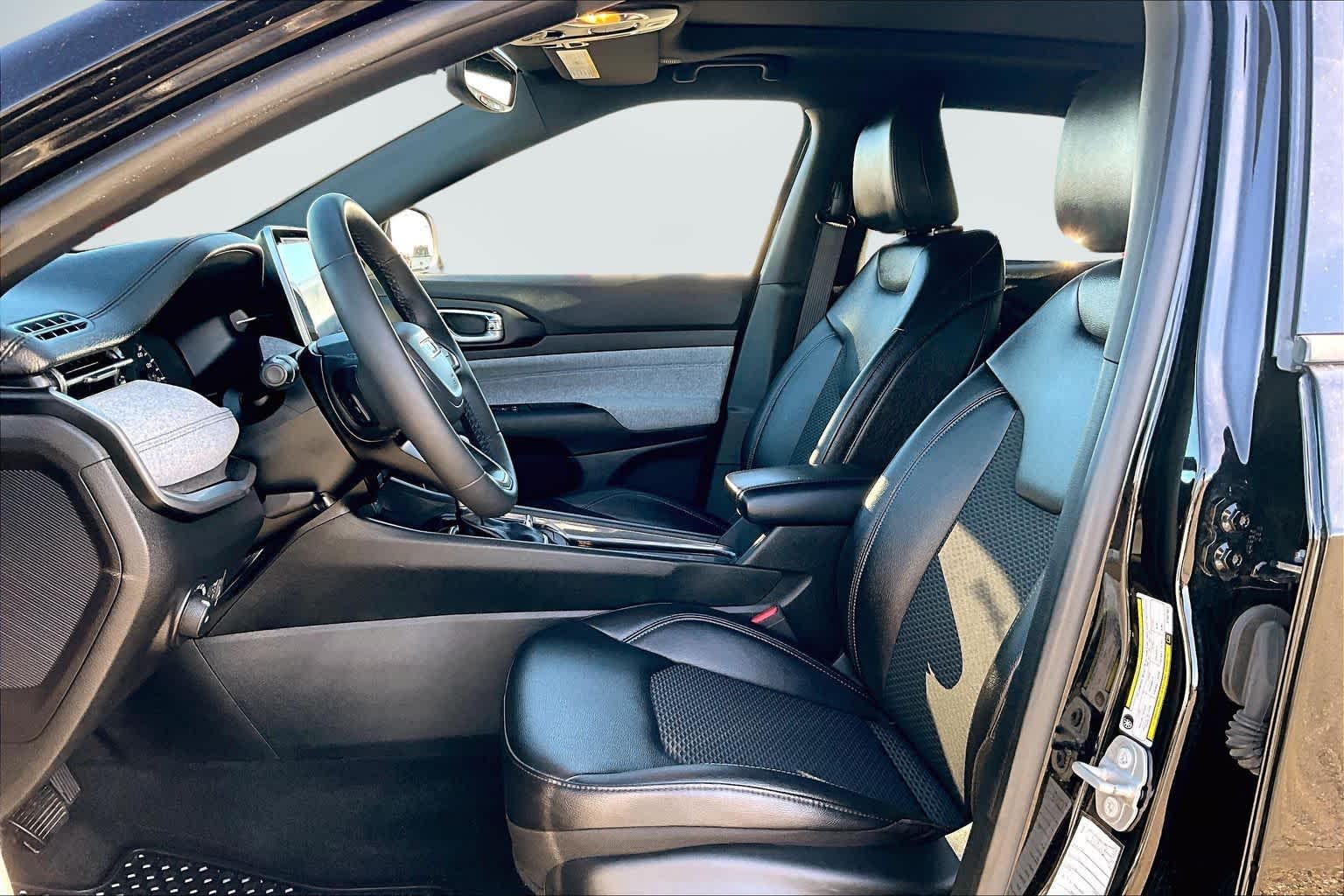 Thumbnail: 2025 Jeep Compass - 10