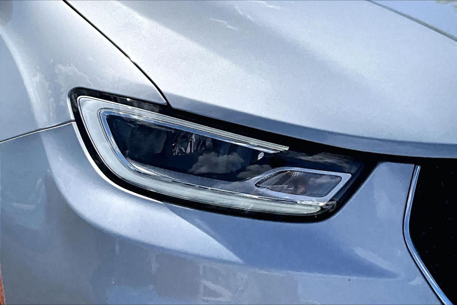 Thumbnail: 2024 Chrysler Pacifica - 32