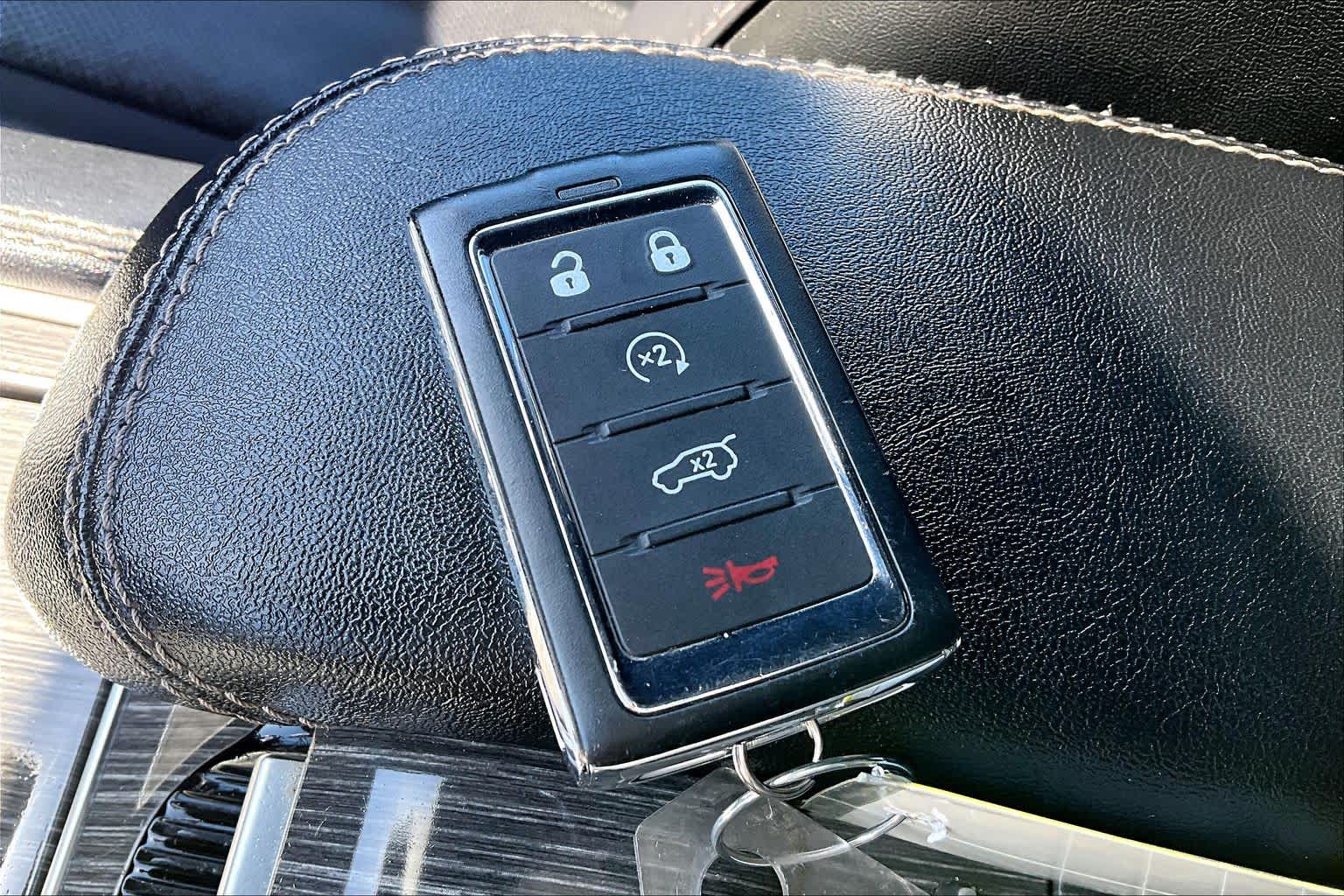 Thumbnail: 2024 Jeep Wagoneer - 19