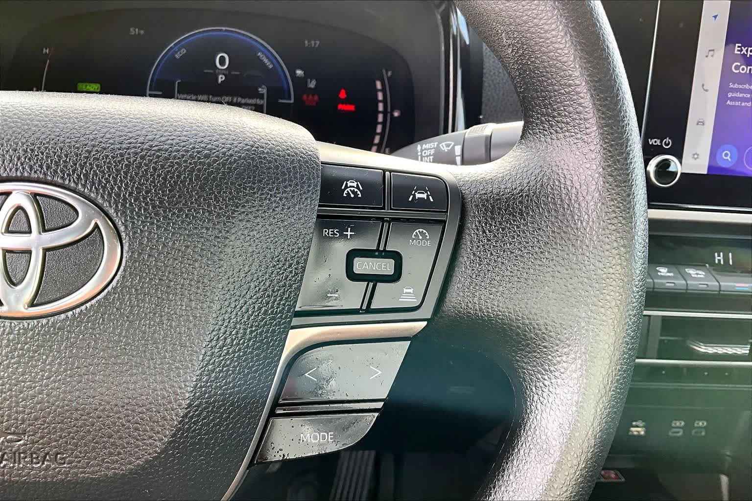 Thumbnail: 2025 Toyota Camry - 25