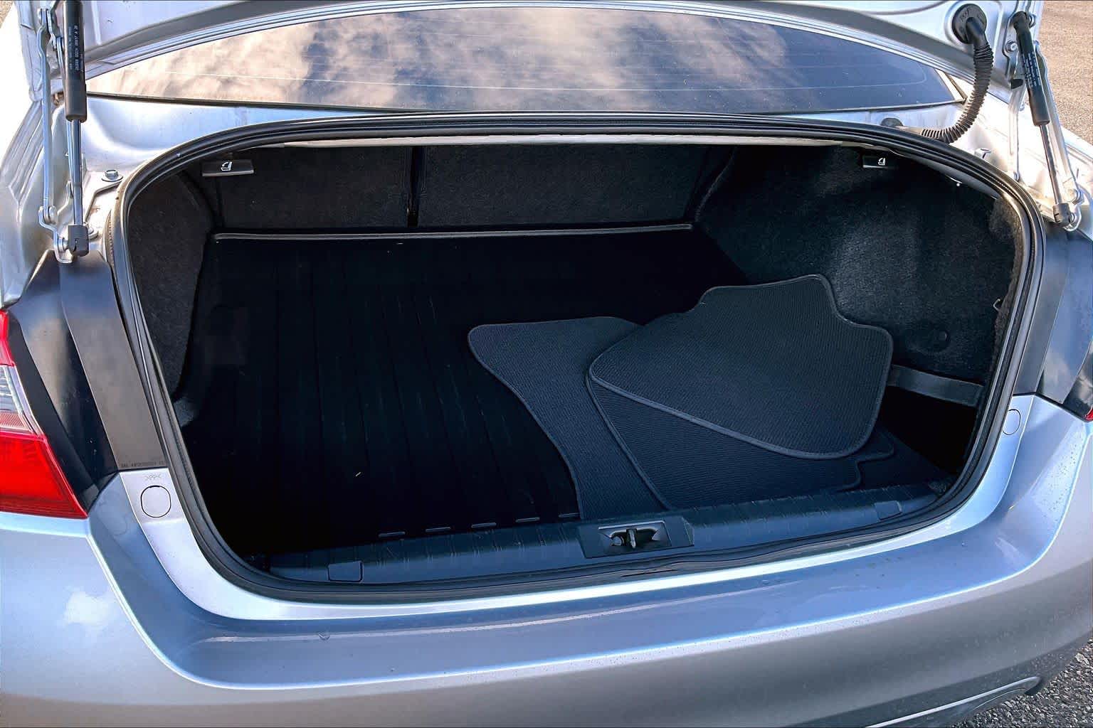 Thumbnail: 2017 Subaru Legacy - 18