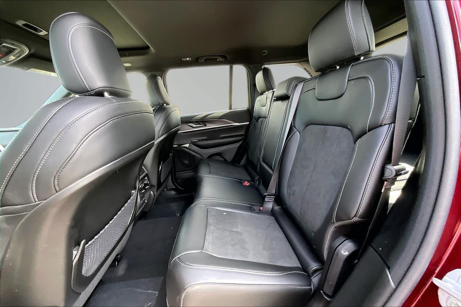Thumbnail: 2026 Jeep Grand Cherokee - 13
