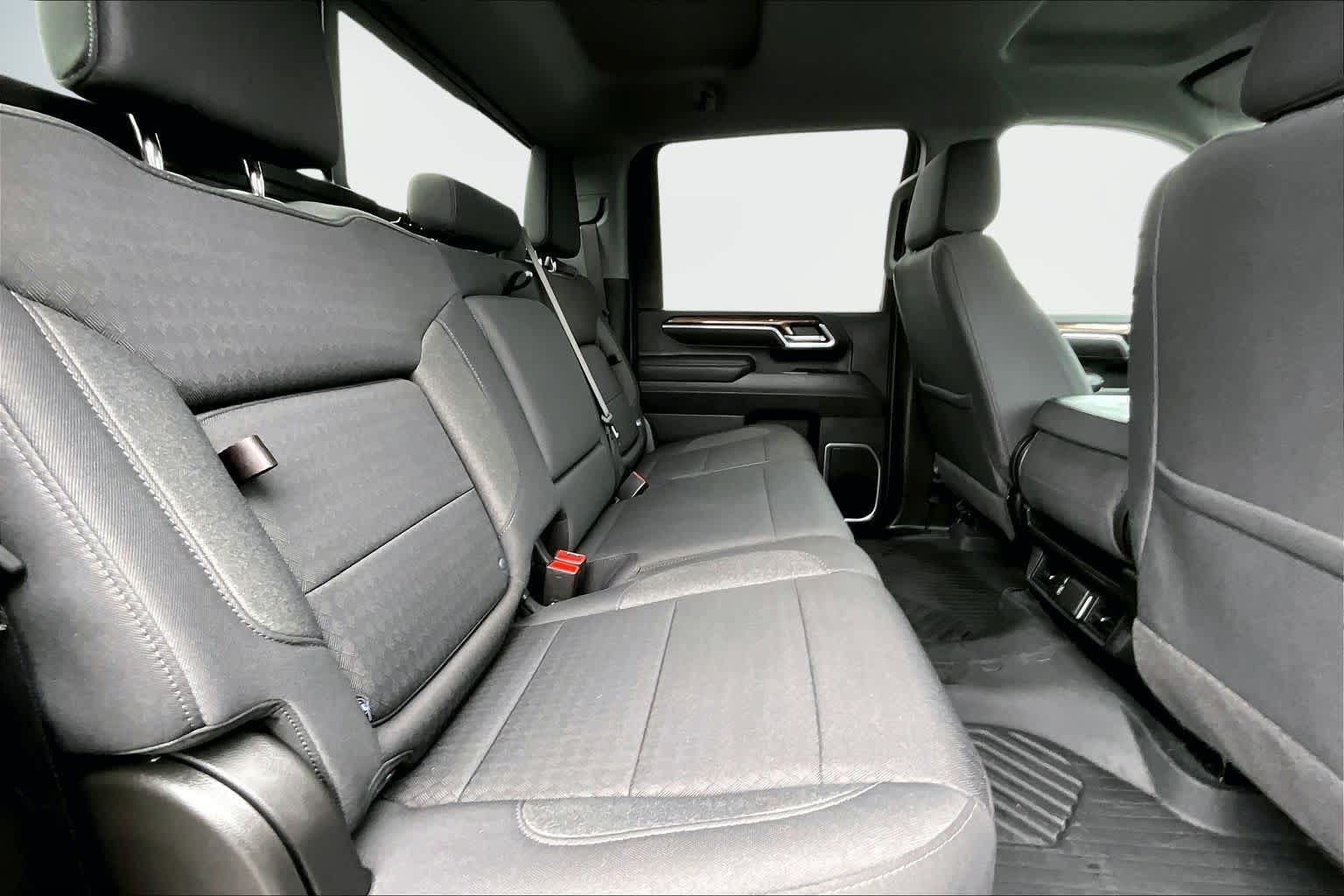 Thumbnail: 2025 Chevrolet Silverado 3500 - 29