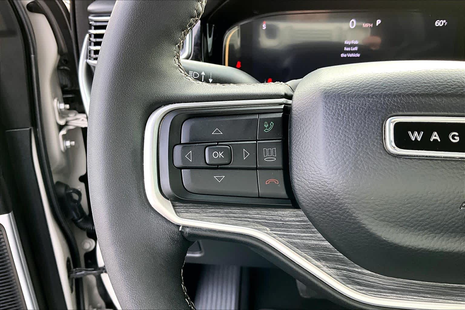 Thumbnail: 2022 Jeep Wagoneer - 24