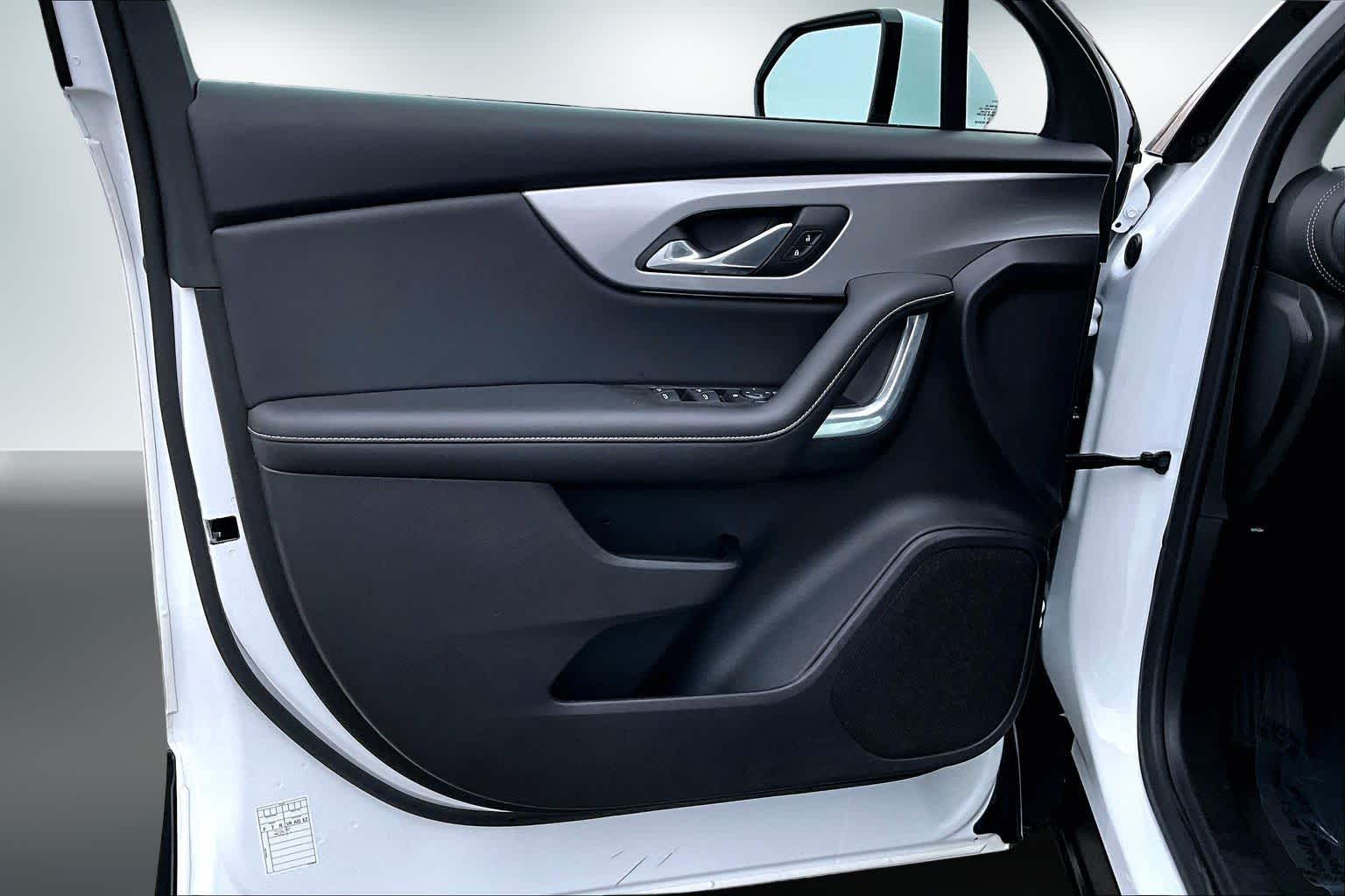 Thumbnail: 2023 Chevrolet Blazer - 27