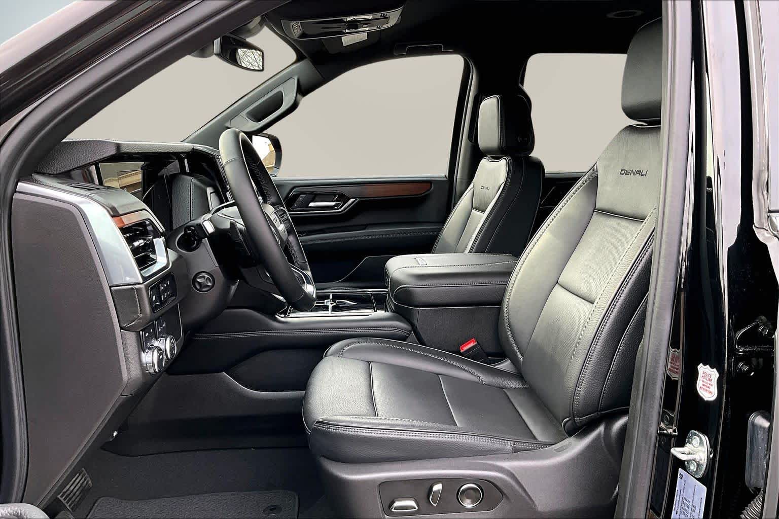 Thumbnail: 2025 GMC Yukon - 11