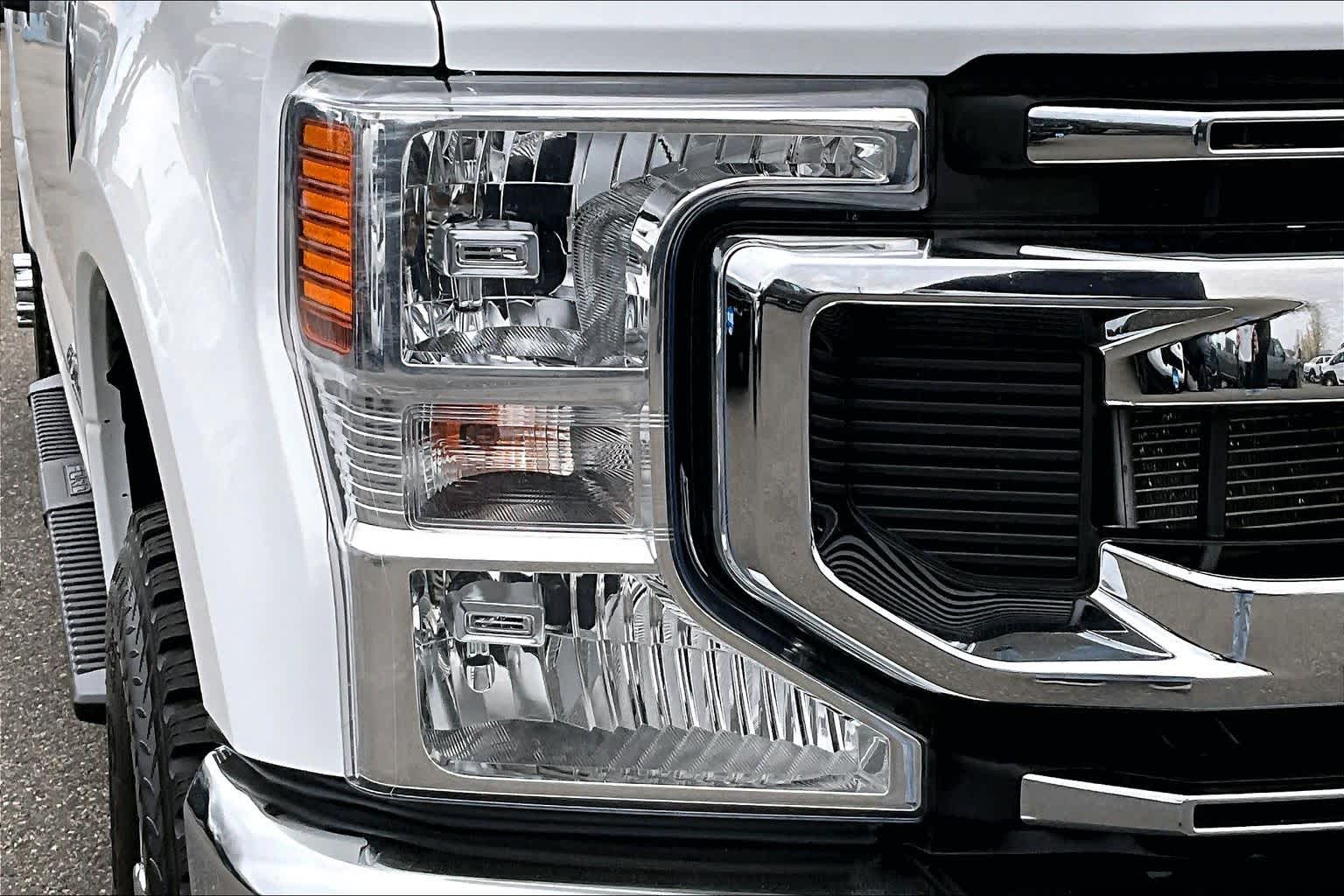 Thumbnail: 2022 Ford F-350 - 32