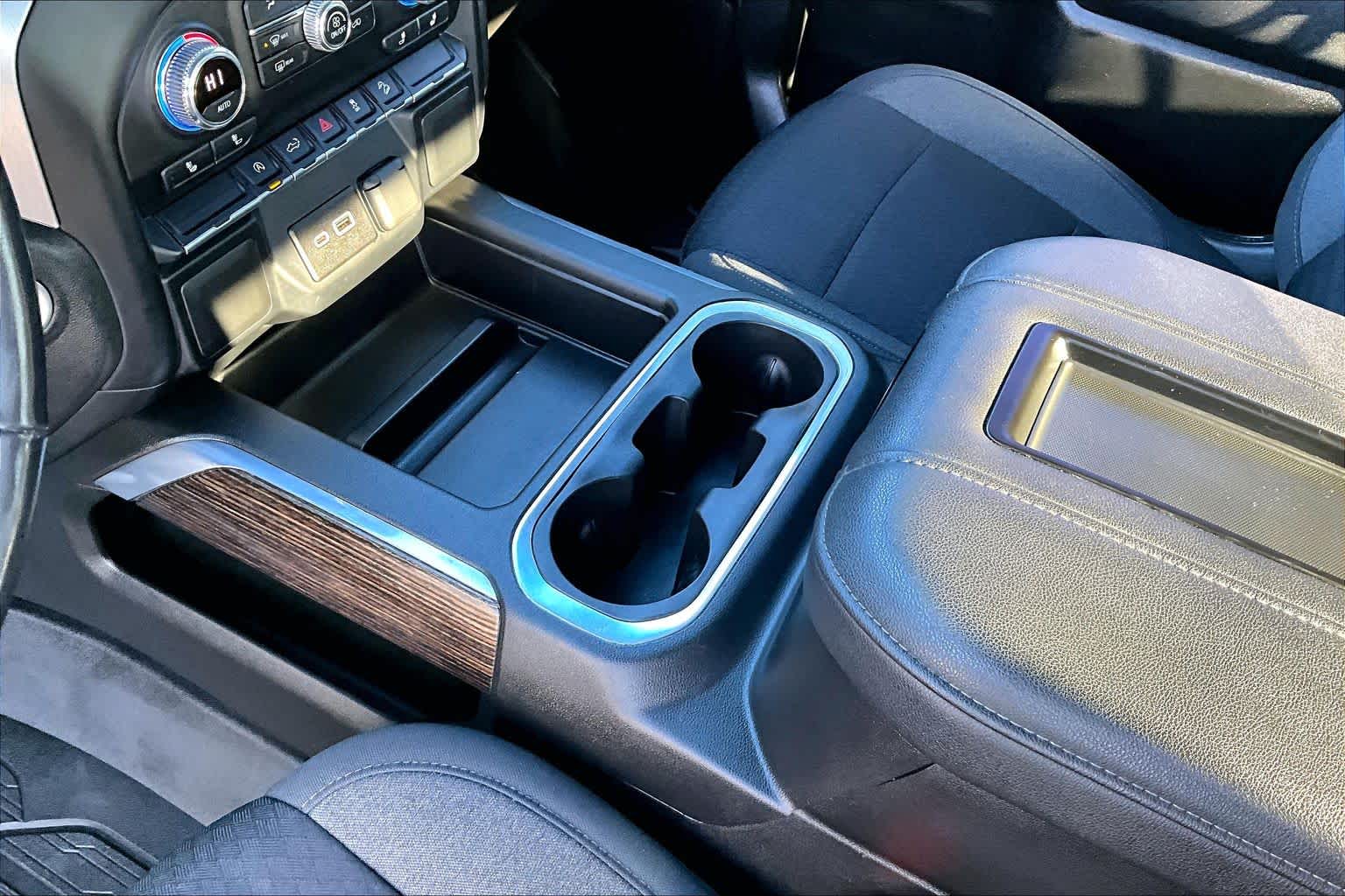 Thumbnail: 2022 GMC Sierra 1500 - 16