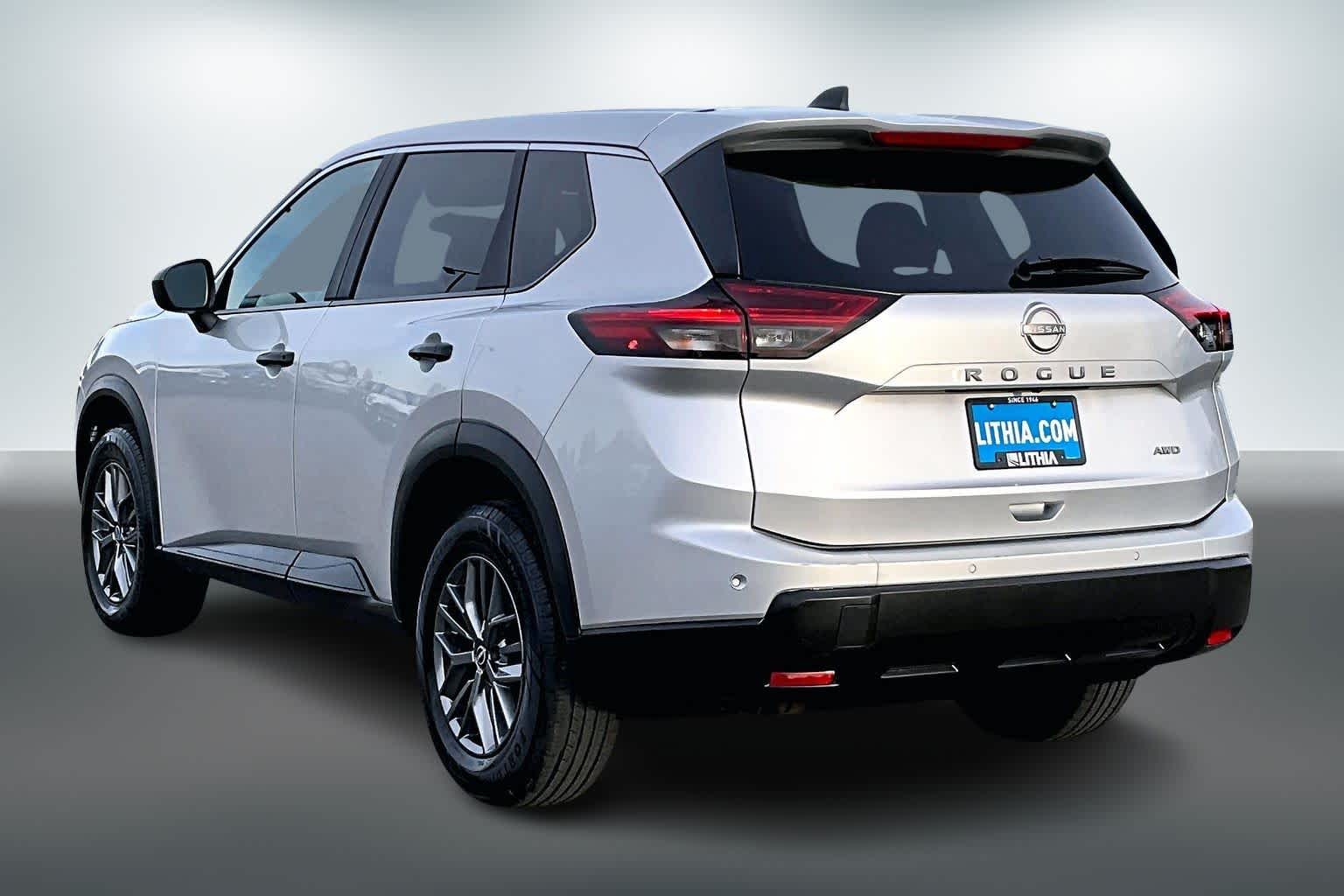 Thumbnail: 2024 Nissan Rogue - 4