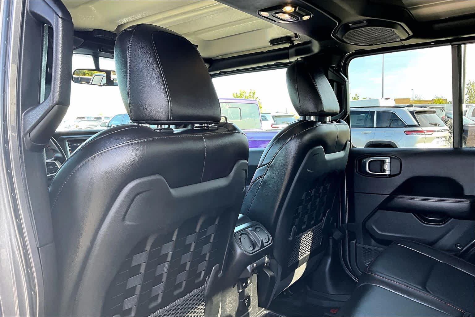 Thumbnail: 2021 Jeep Gladiator - 11