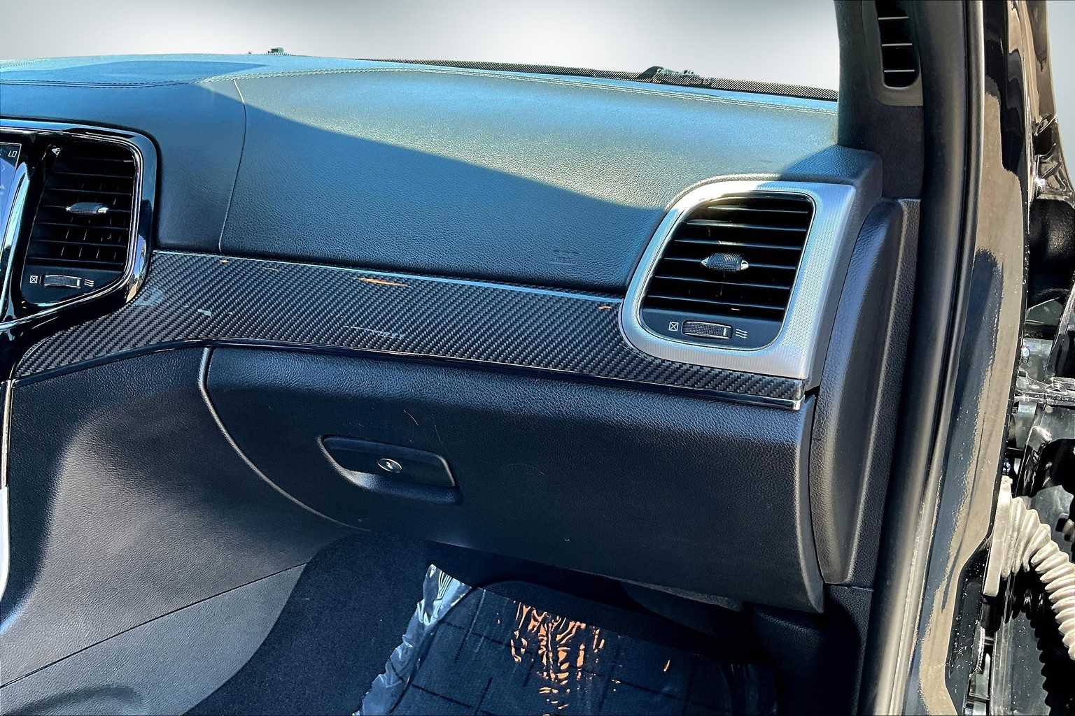 Thumbnail: 2020 Jeep Grand Cherokee - 23