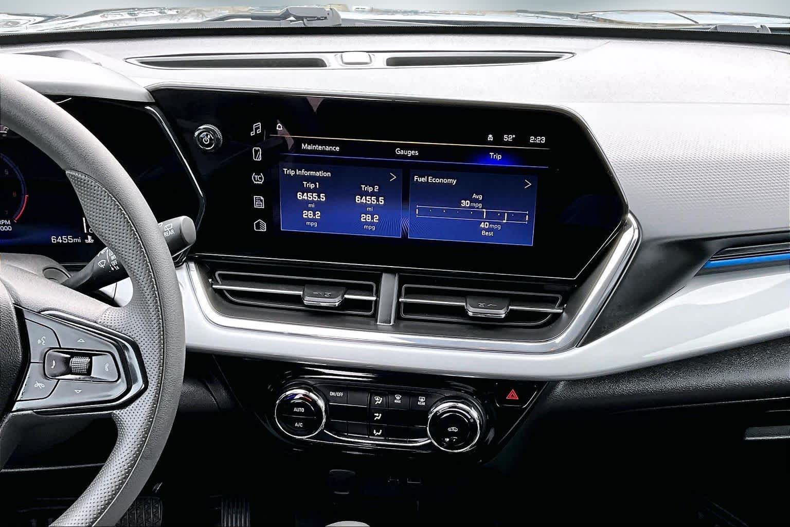 Thumbnail: 2025 Chevrolet Trax - 15