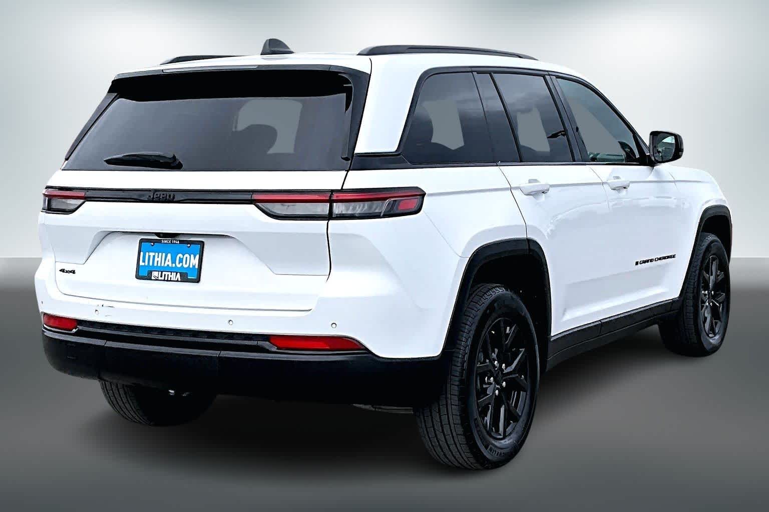 Thumbnail: 2024 Jeep Grand Cherokee - 22