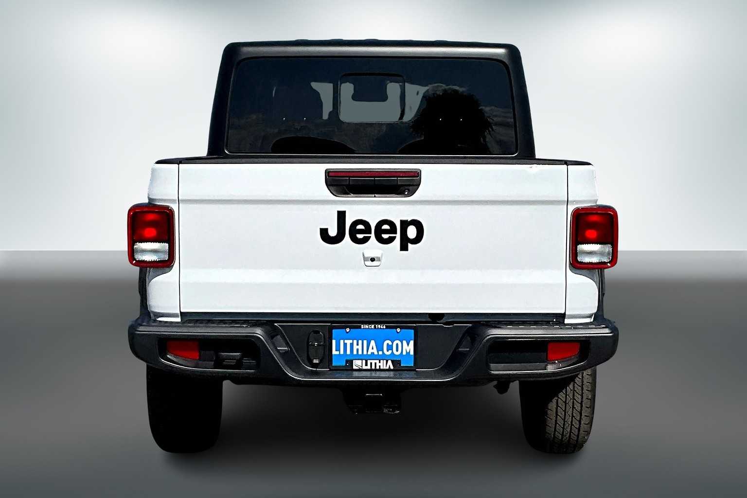 Thumbnail: 2025 Jeep Gladiator - 5