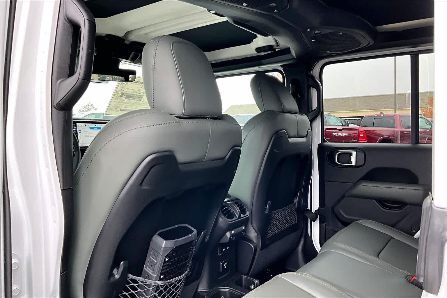 Thumbnail: 2026 Jeep Gladiator - 12