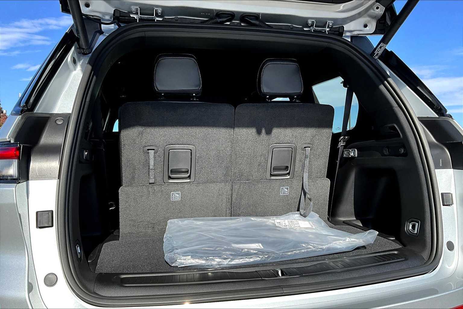 Thumbnail: 2025 Jeep Grand Cherokee - 19