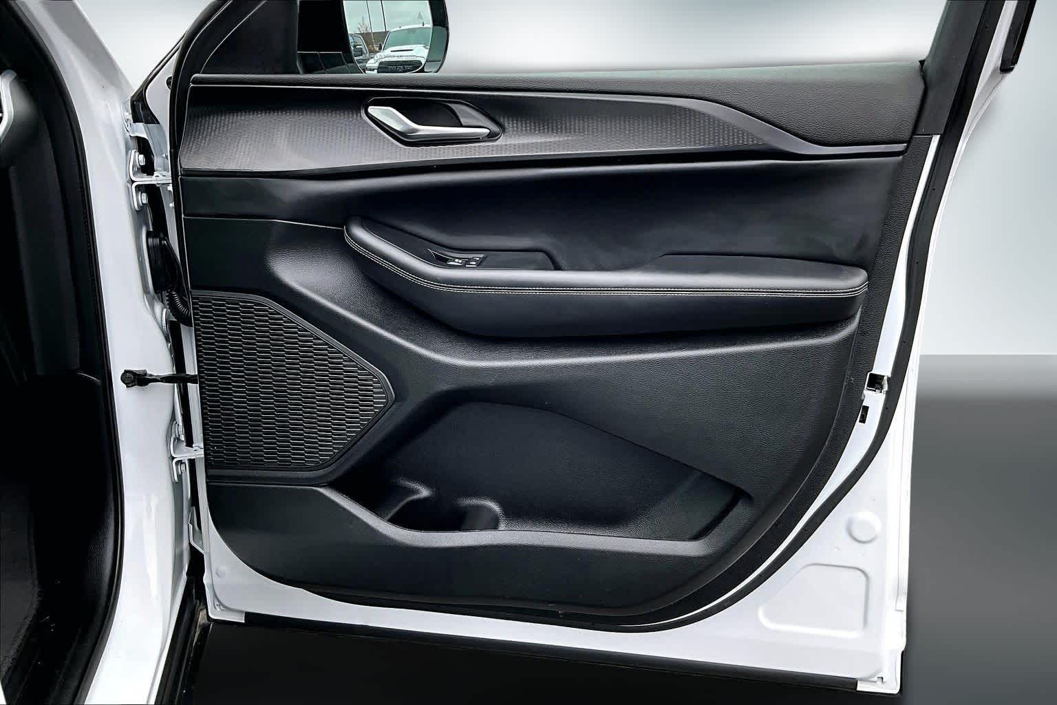 Thumbnail: 2024 Jeep Grand Cherokee L - 27