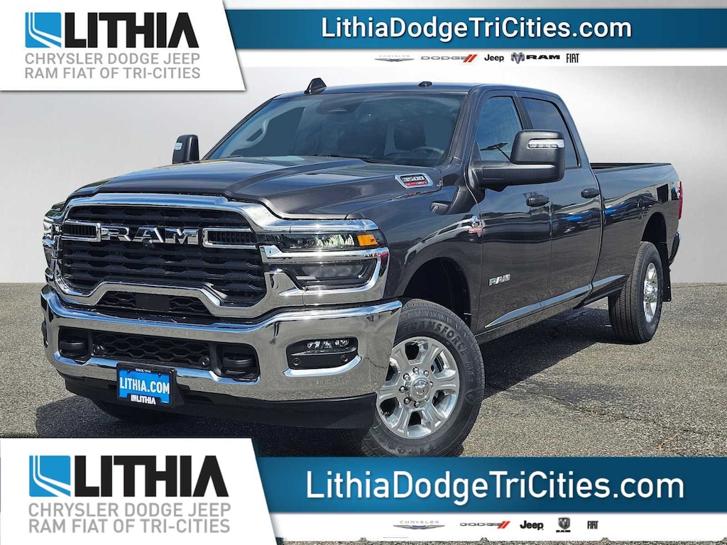 New 2025 Ram 3500 BIG HORN CREW CAB 4X4 8' BOX Pickup