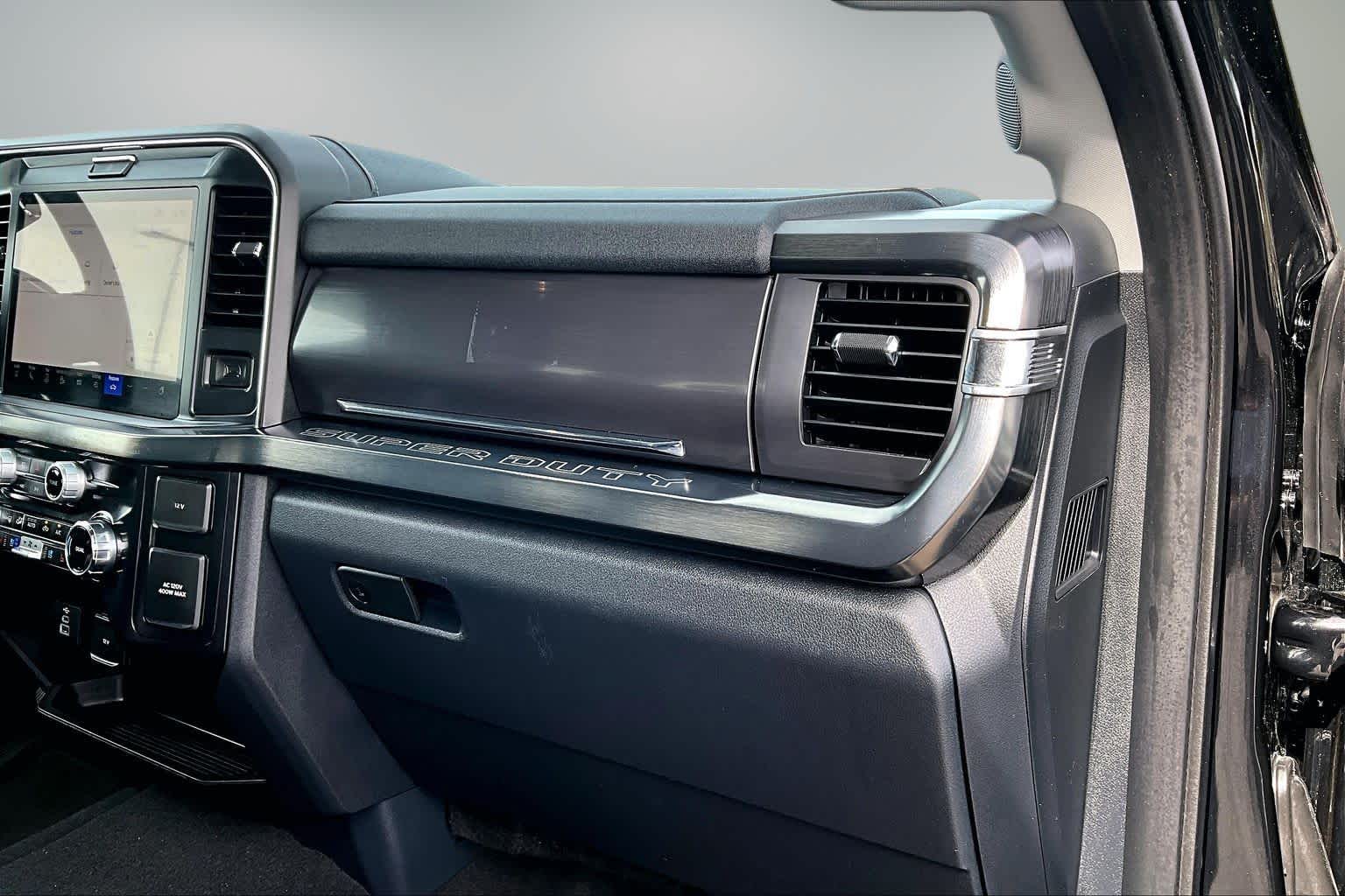 Thumbnail: 2025 Ford Econoline - 20