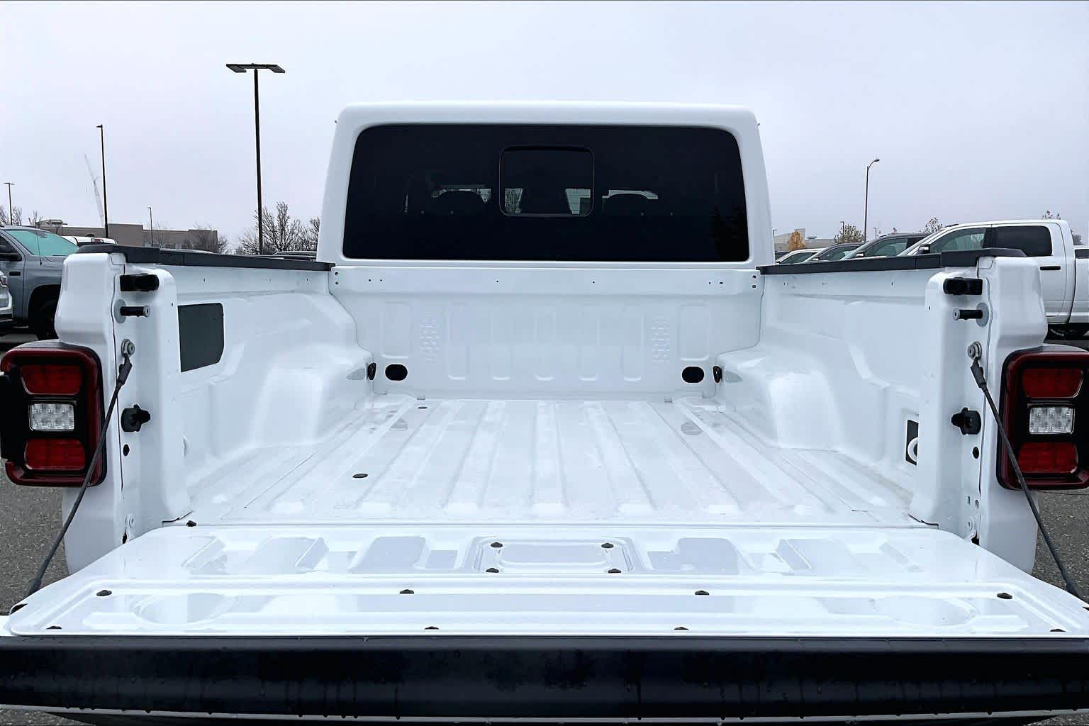 Thumbnail: 2026 Jeep Gladiator - 19