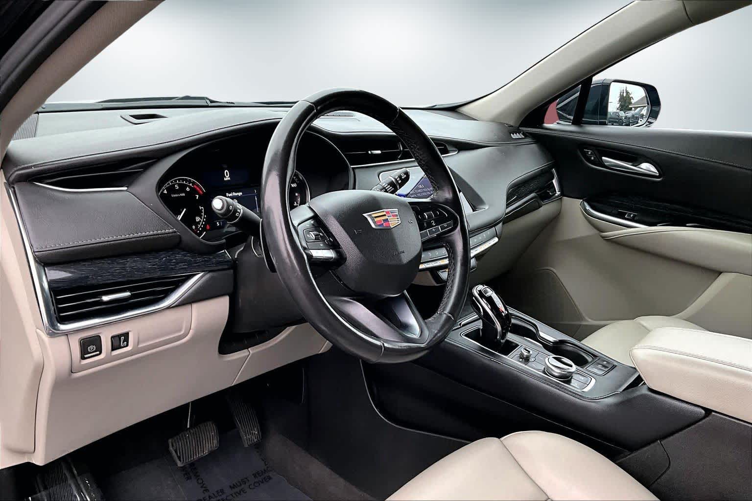 Thumbnail: 2023 Cadillac XT4 - 2