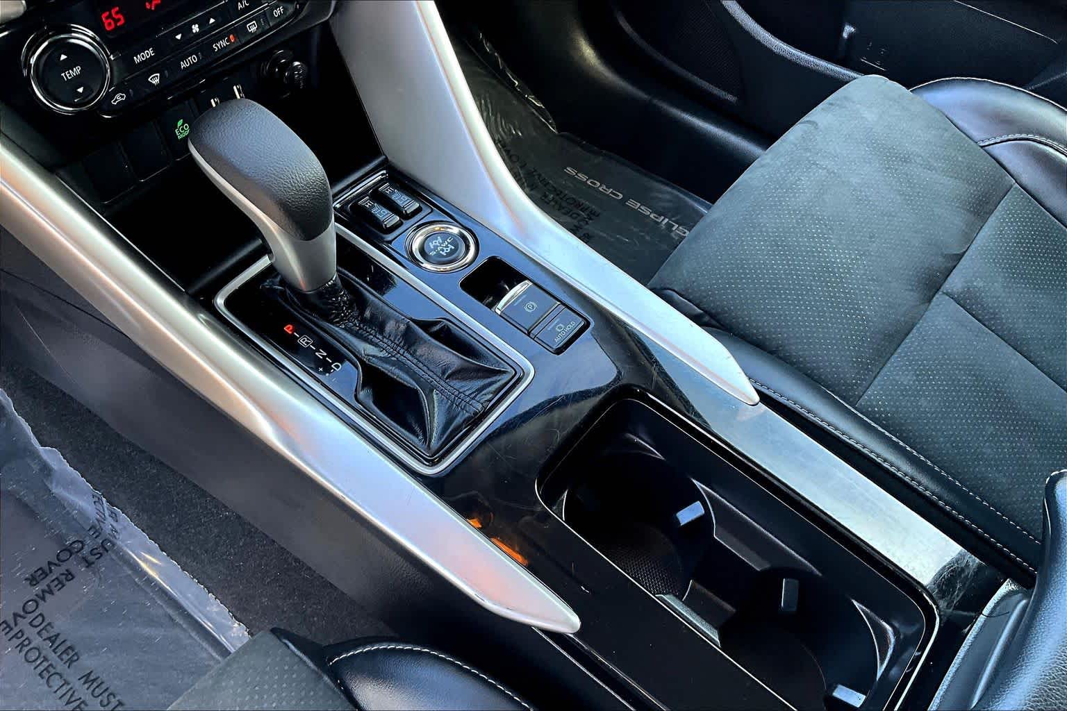 Thumbnail: 2024 Mitsubishi Eclipse Cross - 16