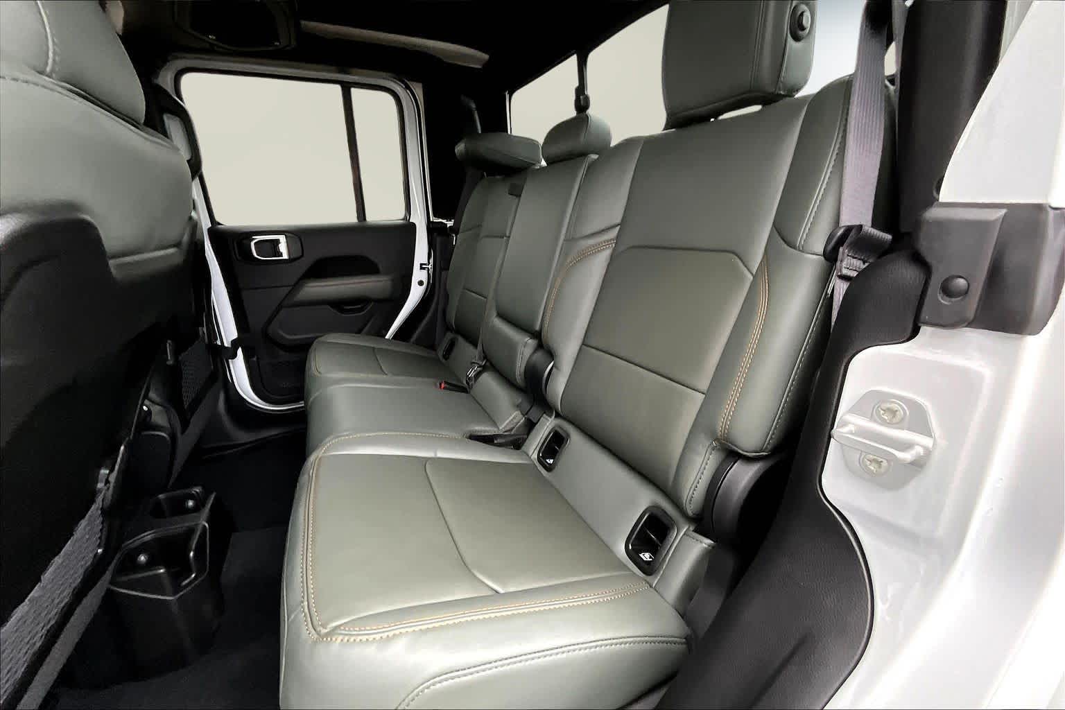 Thumbnail: 2025 Jeep Gladiator - 12