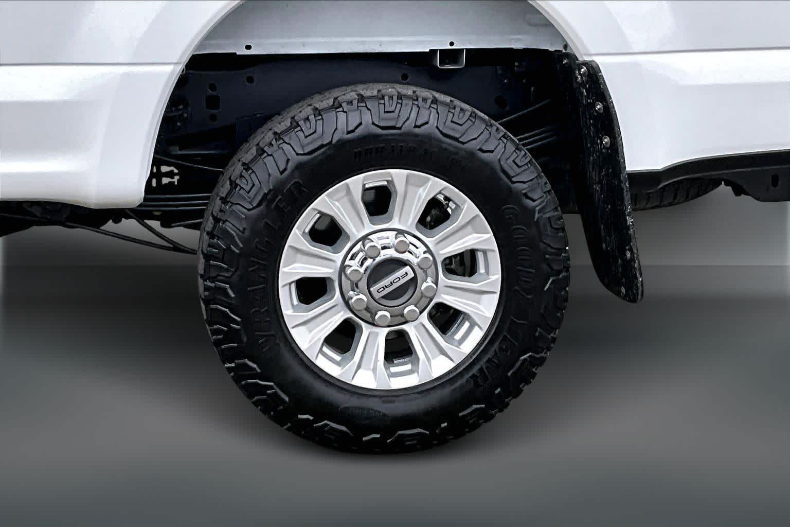 Thumbnail: 2021 Ford Econoline - 33