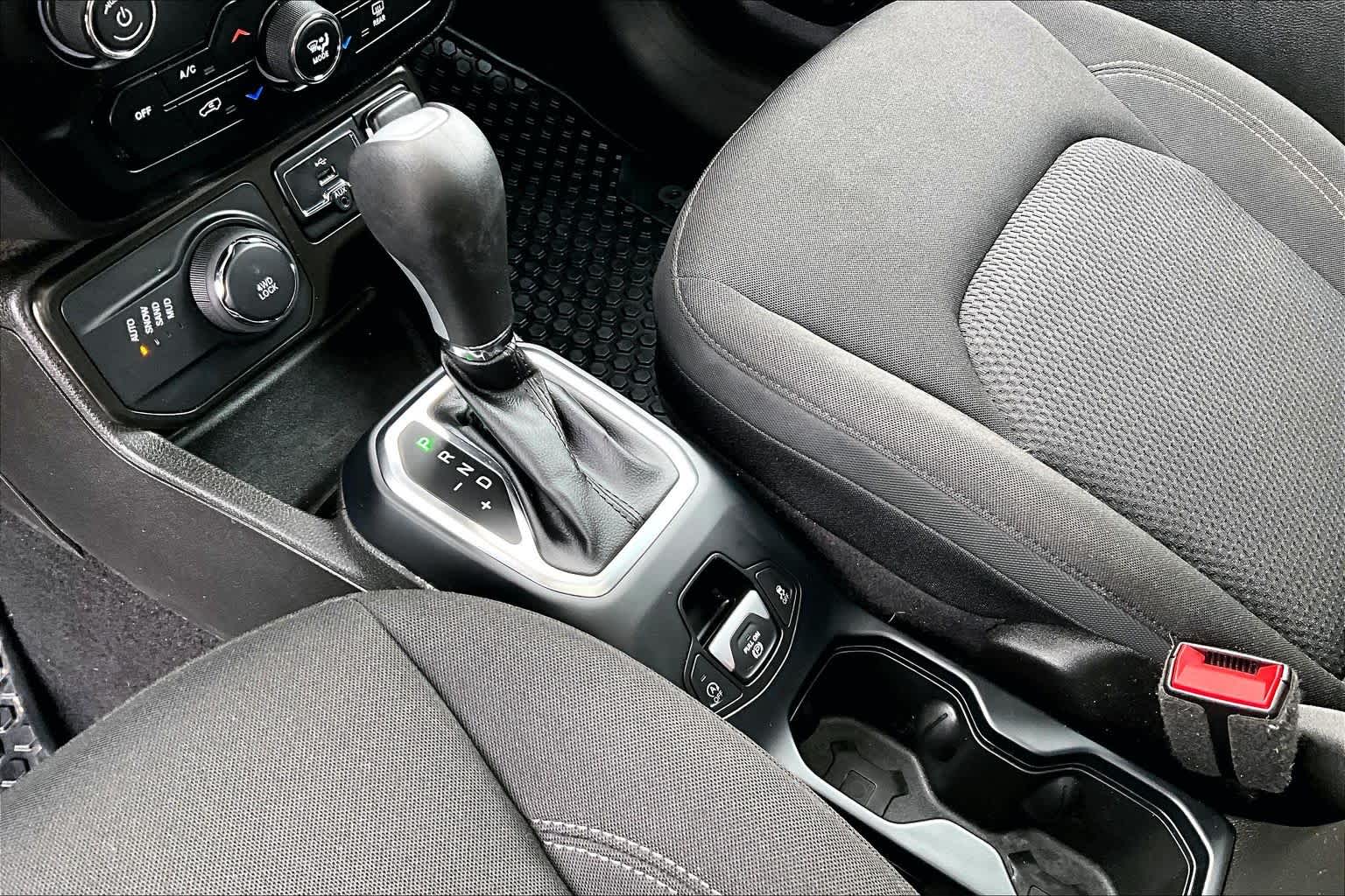 Thumbnail: 2023 Jeep Renegade - 16