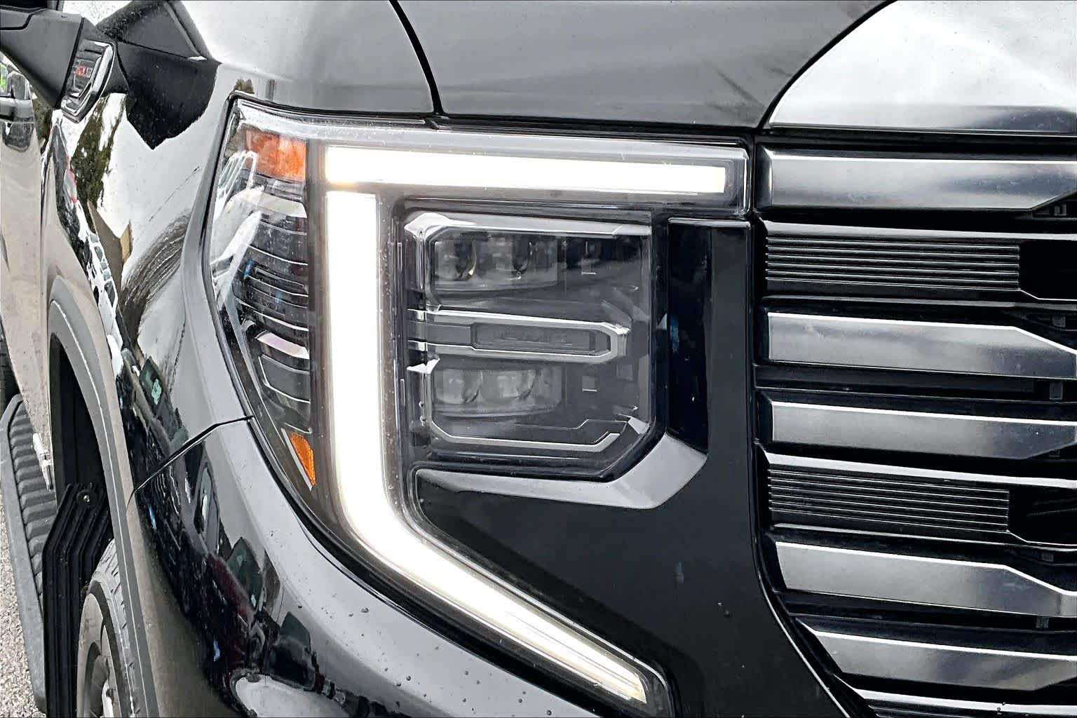 Thumbnail: 2022 GMC Sierra 1500 - 30