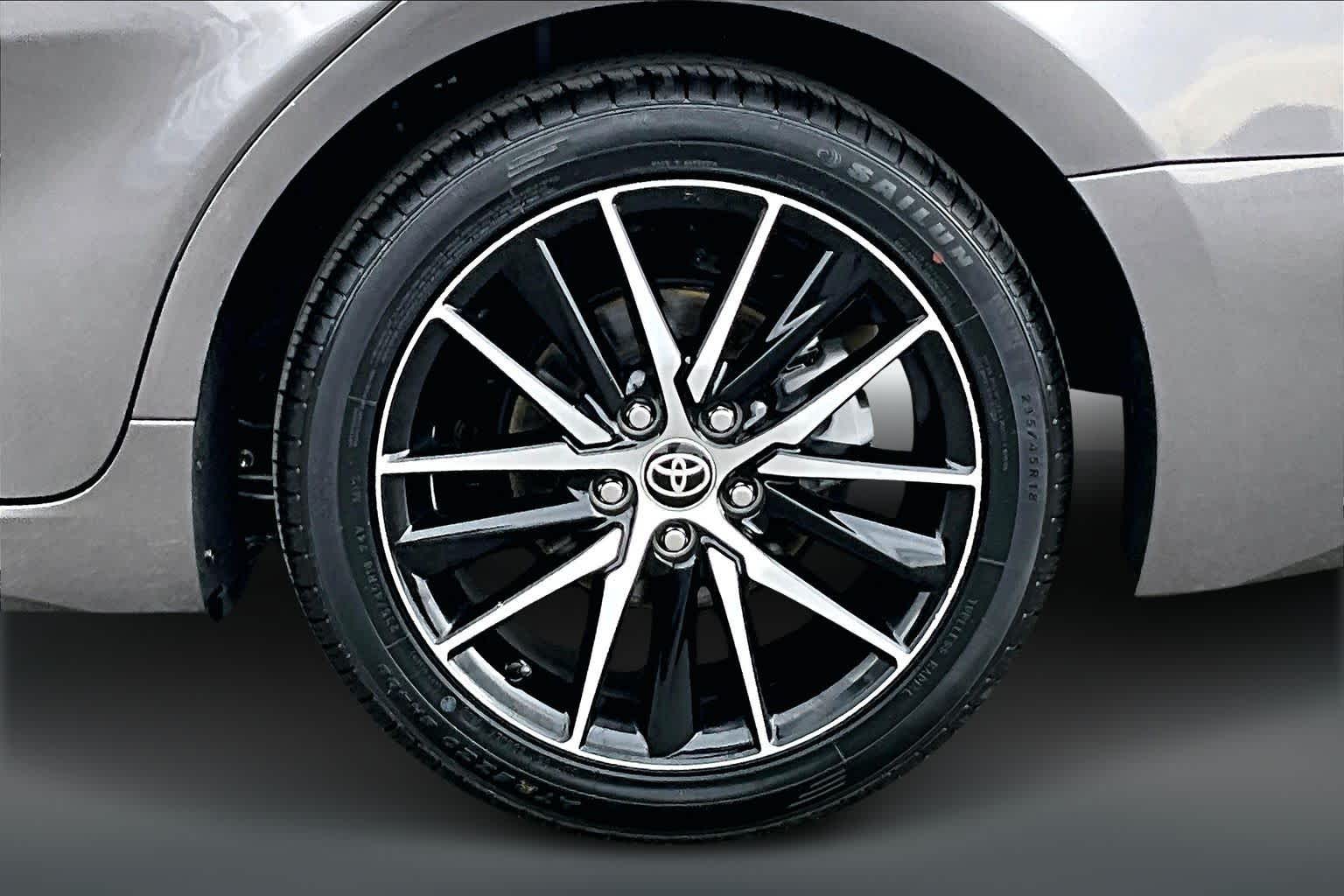 Thumbnail: 2023 Toyota Camry - 33