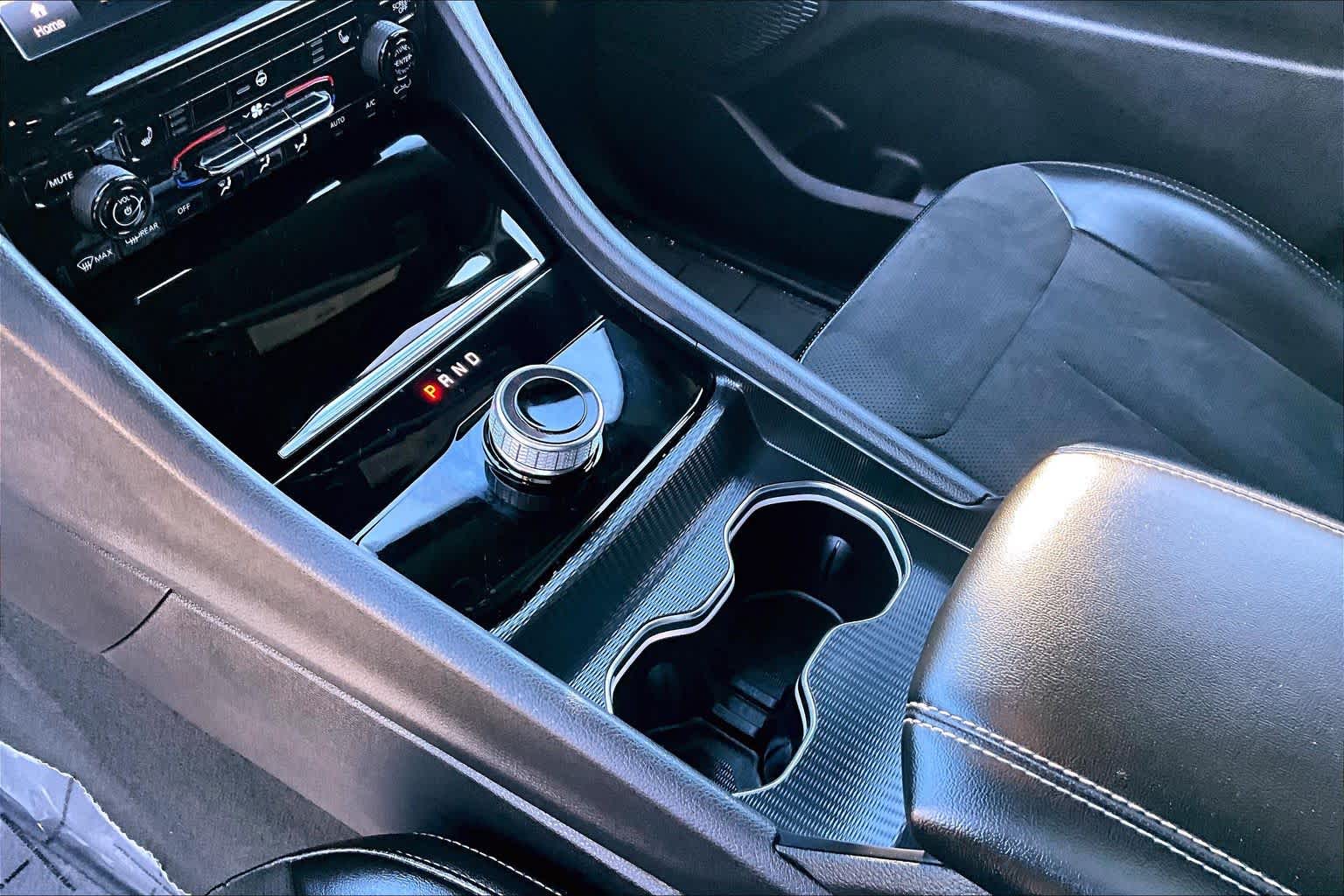 Thumbnail: 2024 Jeep Grand Cherokee L - 16