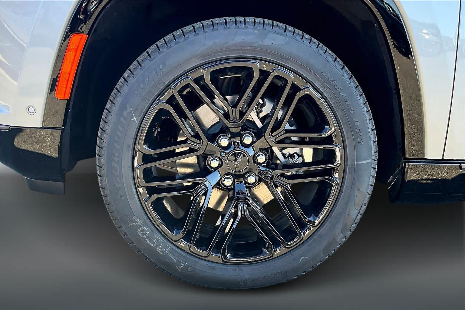 Thumbnail: 2026 Jeep Grand Wagoneer - 8