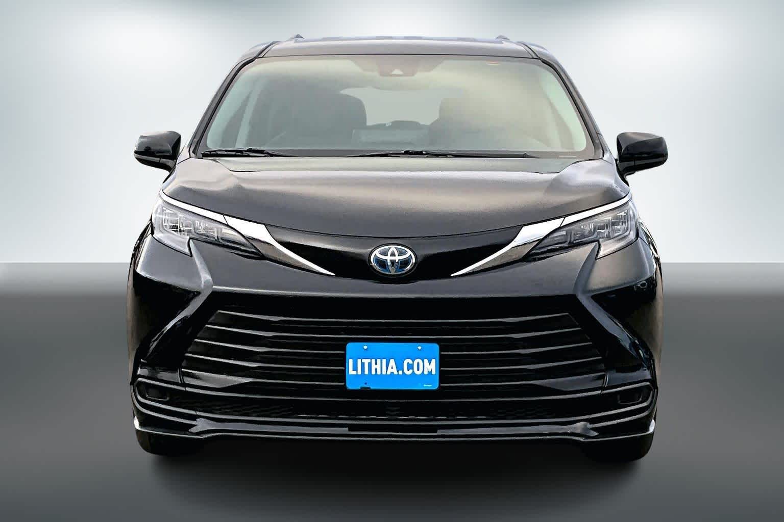 Thumbnail: 2024 Toyota Sienna - 6