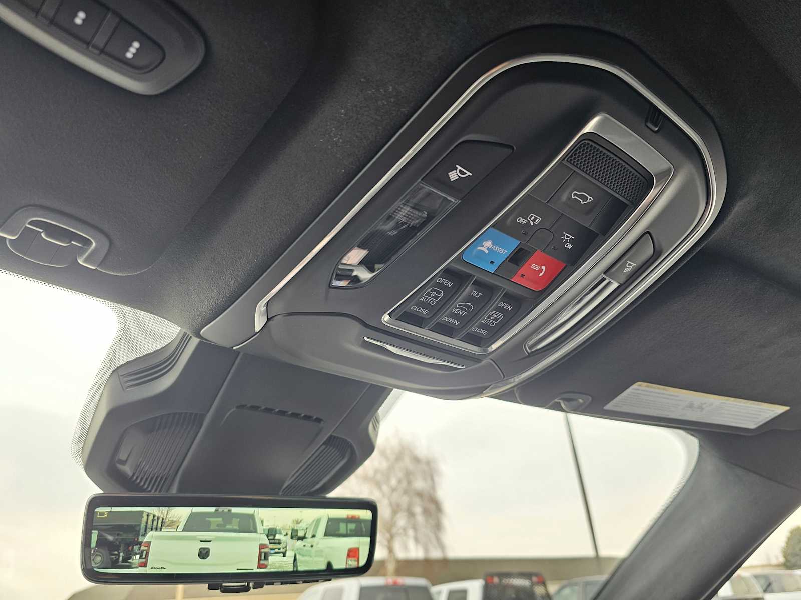 Thumbnail: 2024 Jeep Wagoneer S - 25
