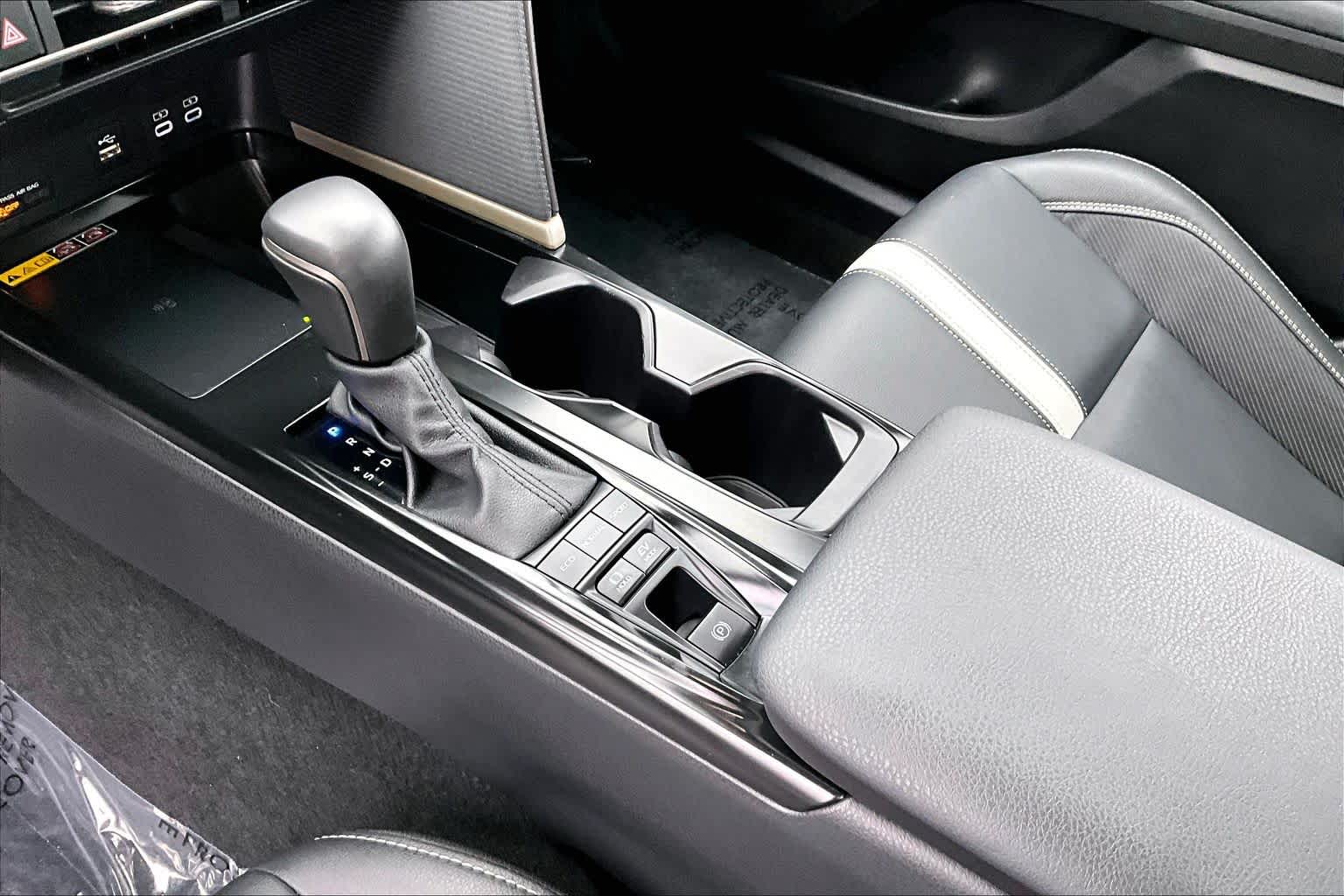 Thumbnail: 2025 Toyota Camry - 16