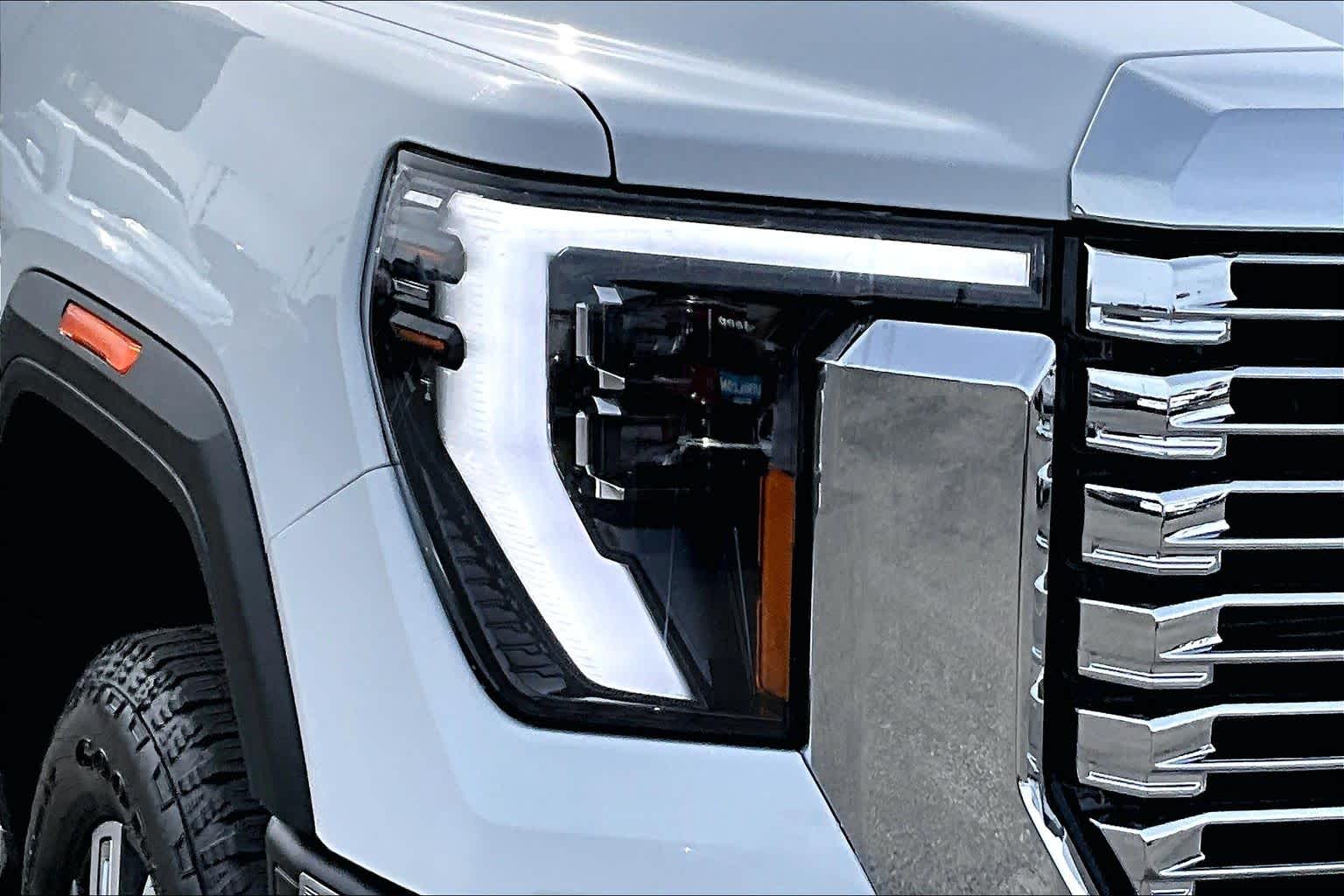 Thumbnail: 2024 GMC Sierra 3500 - 31
