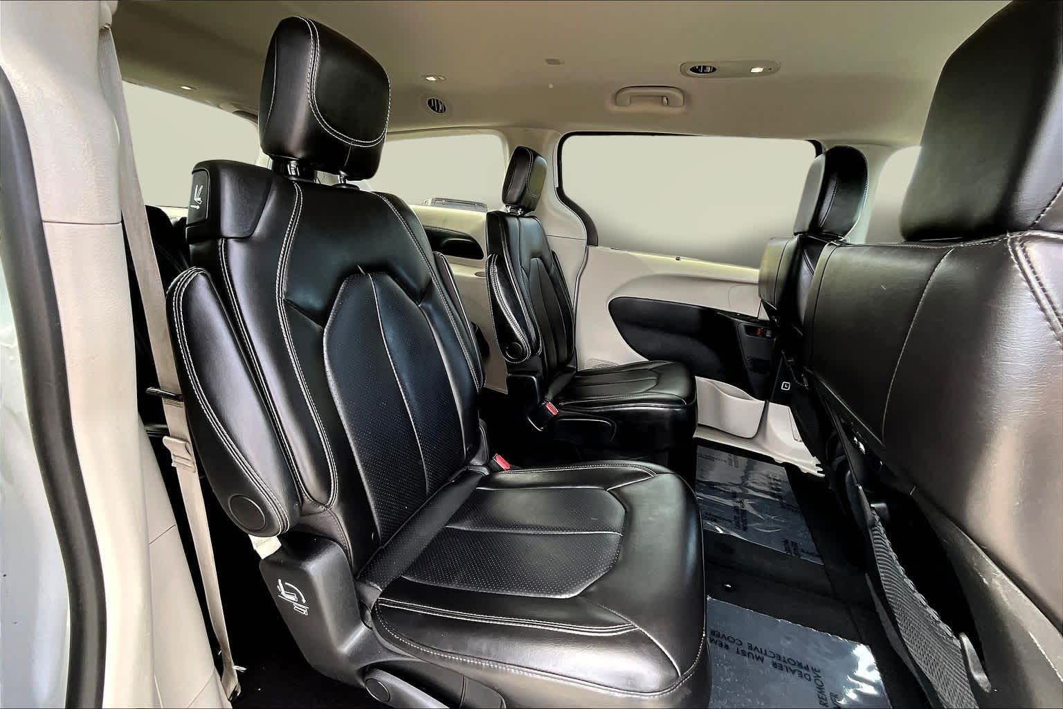 Thumbnail: 2024 Chrysler Pacifica - 30