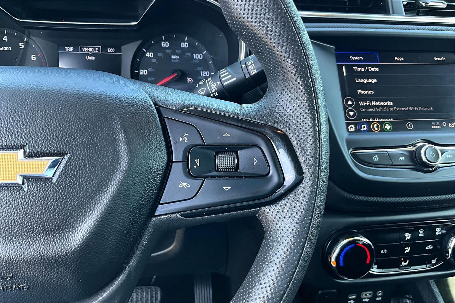 Thumbnail: 2022 Chevrolet TrailBlazer - 25