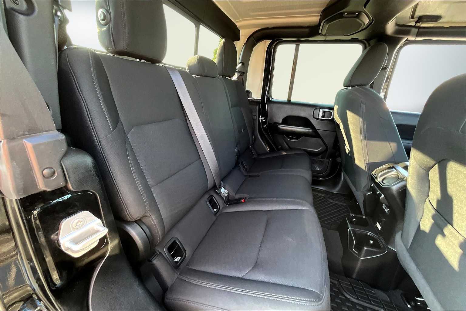 Thumbnail: 2020 Jeep Gladiator - 30