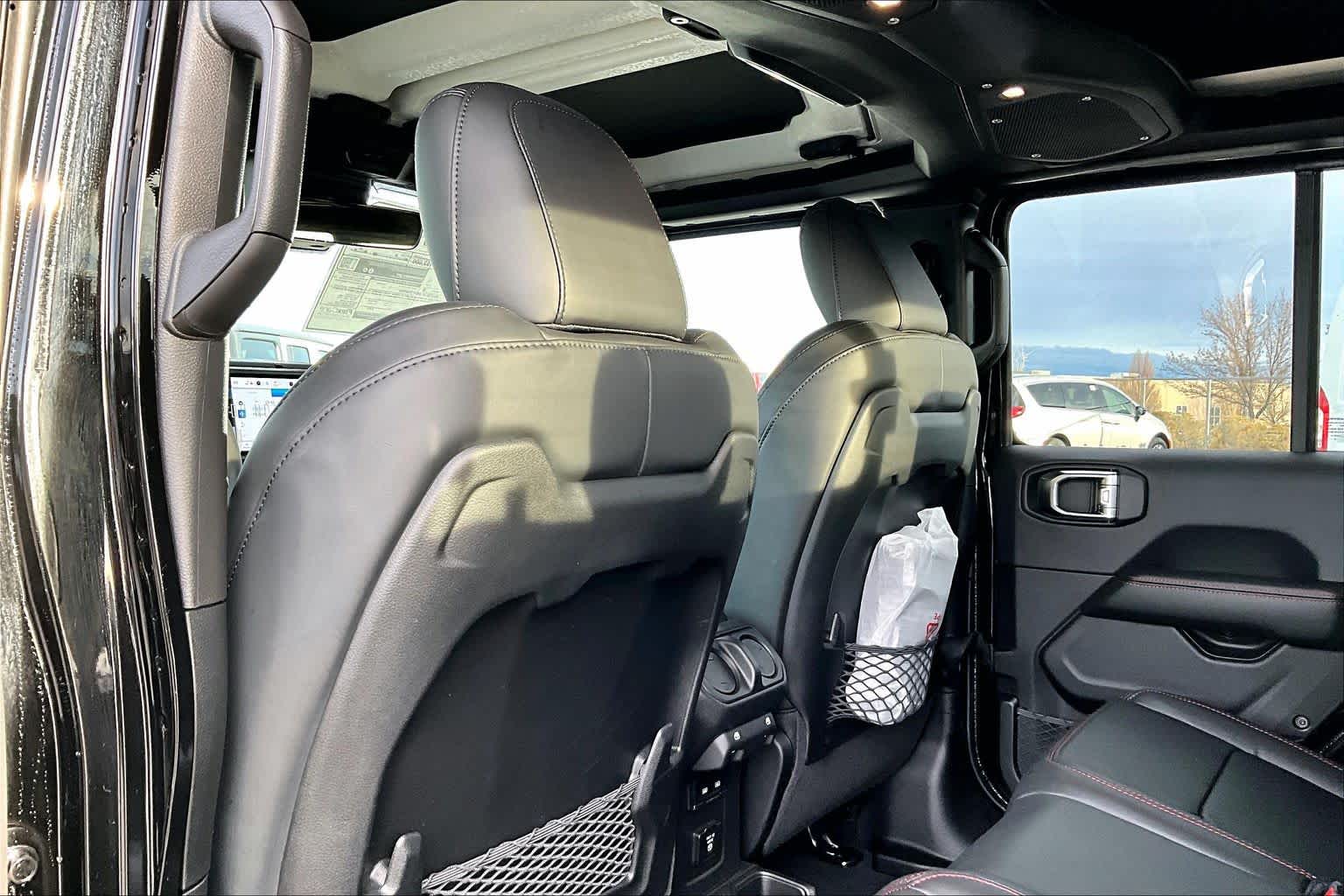 Thumbnail: 2026 Jeep Gladiator - 12