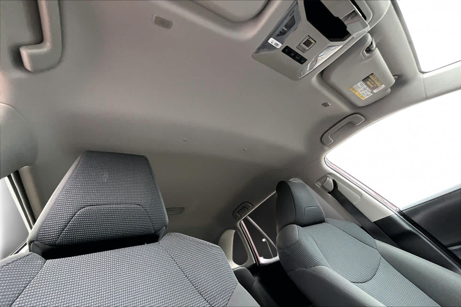 Thumbnail: 2024 Toyota RAV4 - 31